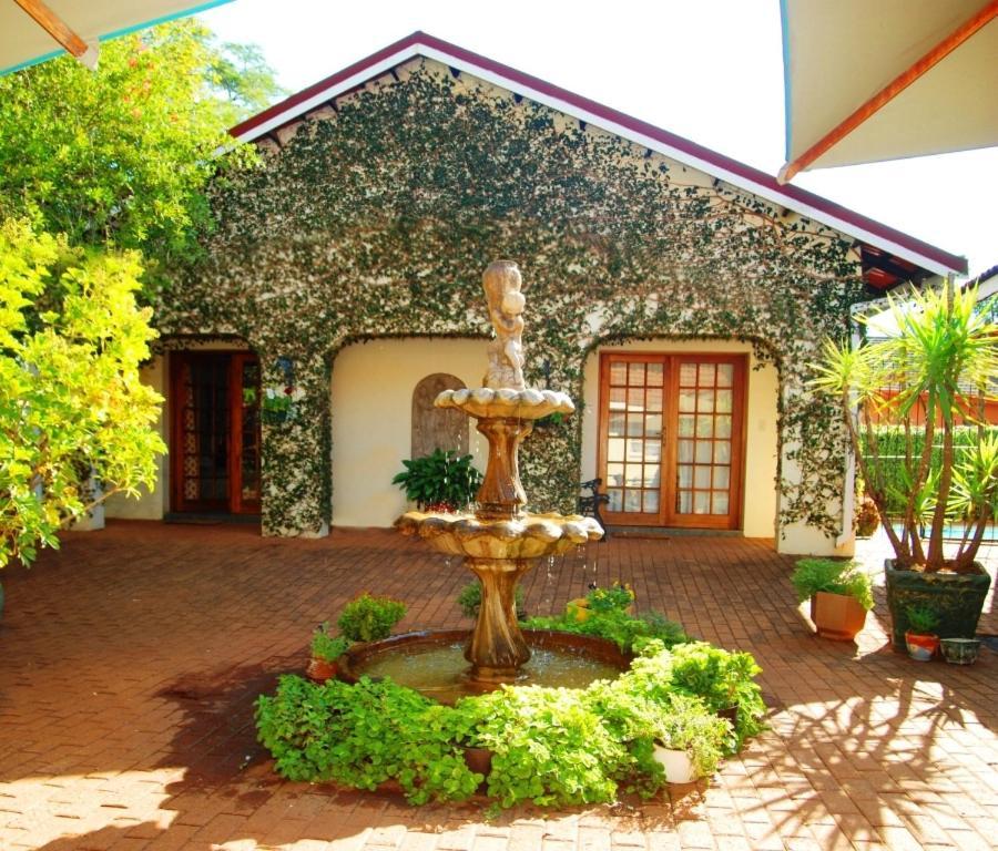 Bezuidenhout Guest House Malalane Exterior foto
